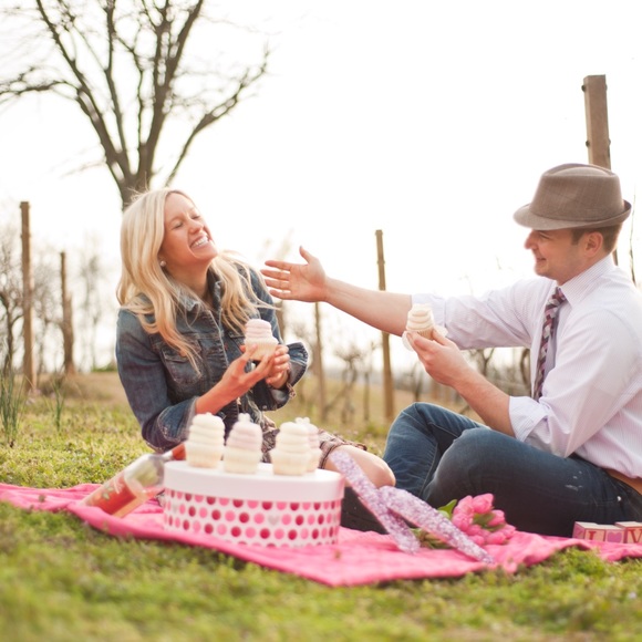 Meet your Posher, Tara with The Texas Petite 💕 - Picture 2 of 3